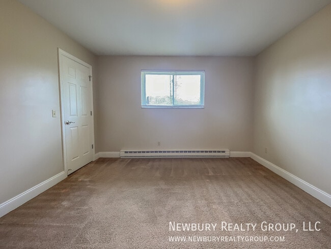 Building Photo - 1 Sunbury Estates
