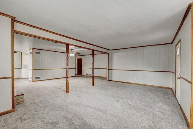Building Photo - 3 bed 2 bath home in Bethany, OK