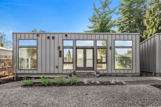Building Photo - Morris Street Commons Modualr Living! 2/1