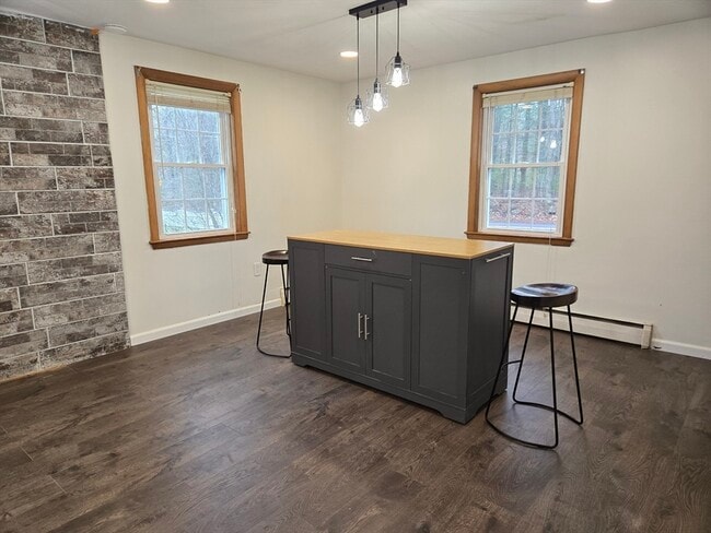 Building Photo - 177 Morse St