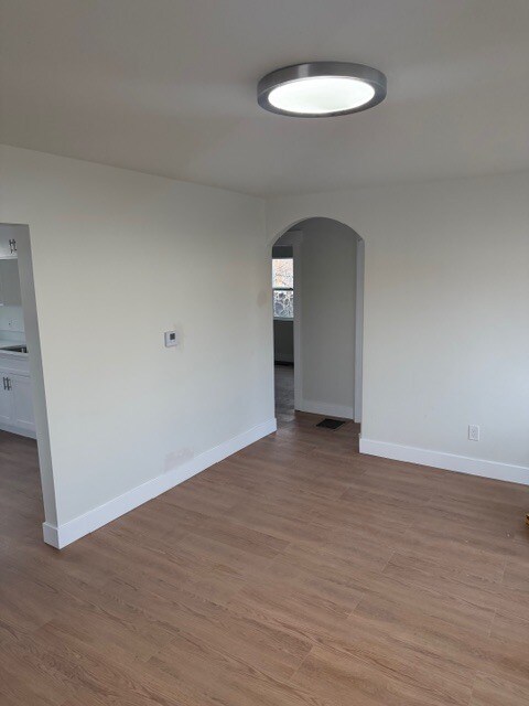 Building Photo - 108 5th W