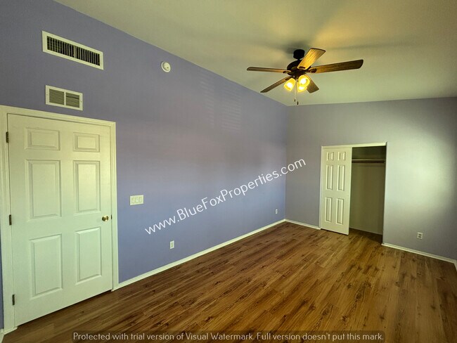 Building Photo - 7180 W Maple Ridge Dr