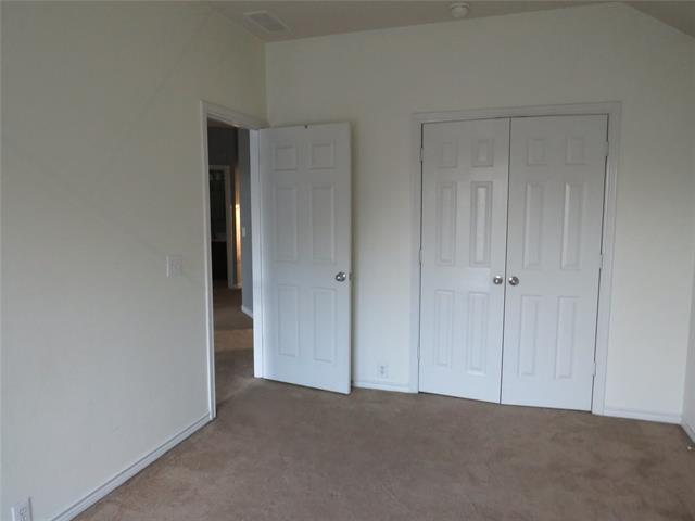 Building Photo - 7585 Ravenhill Dr