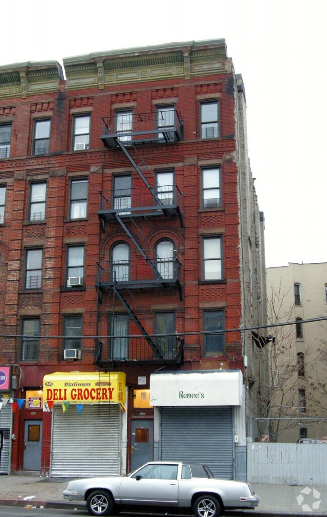 Primary Photo - 245 Willis Ave