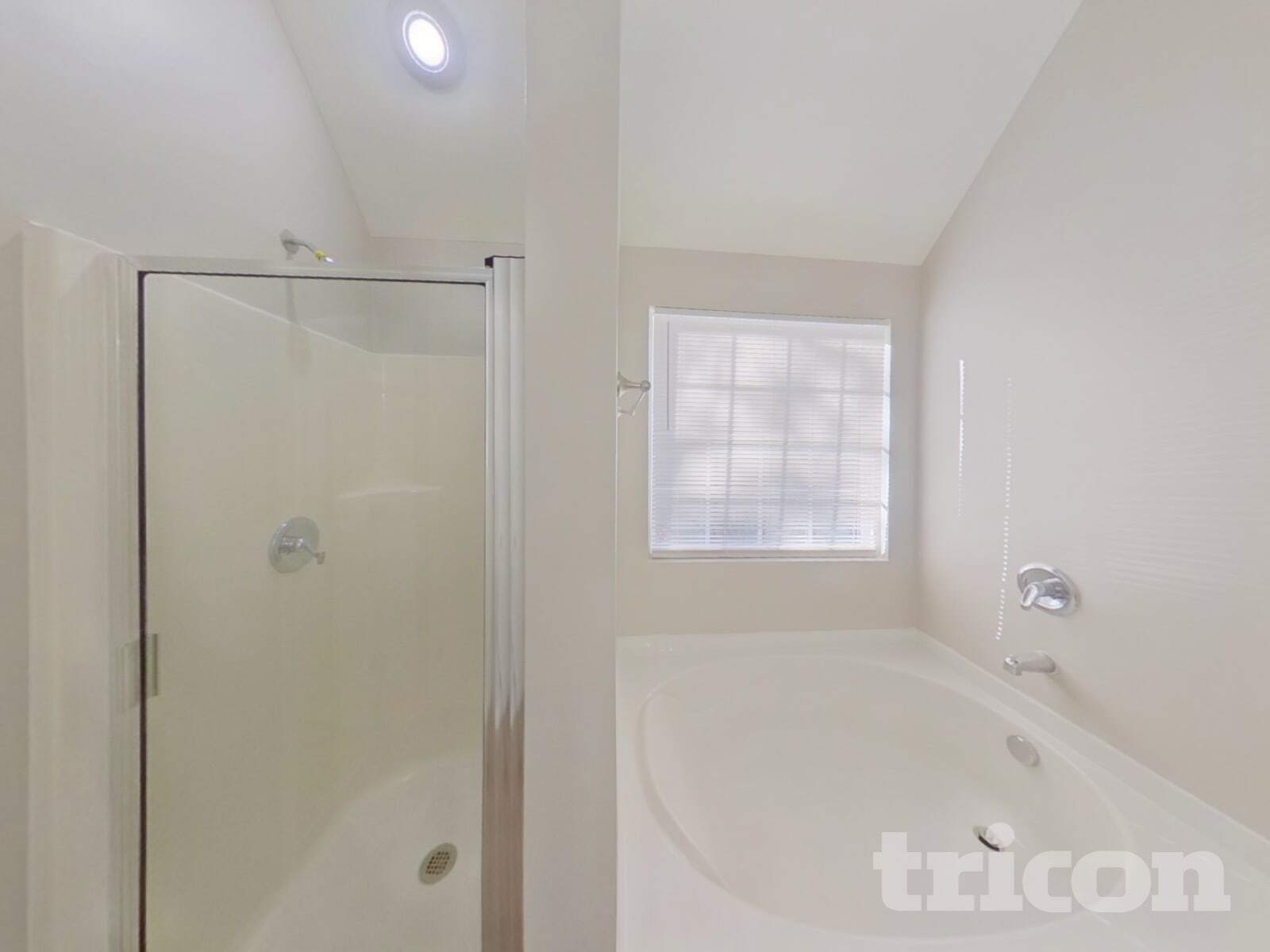 Building Photo - 1916 Lexington Ave