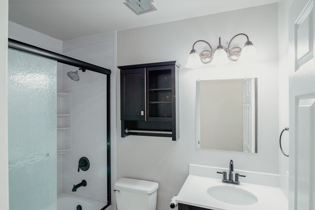 Building Photo - 284 N 45th E