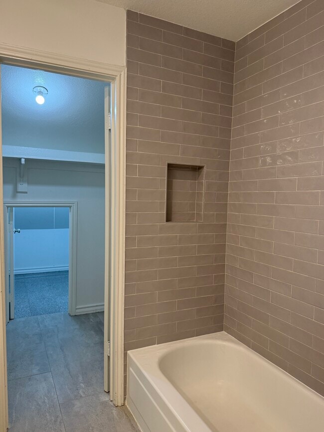 walk in closet and extra storage - 6220 Bentwood Trl