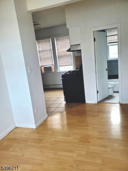 Building Photo - 35 Alaska St