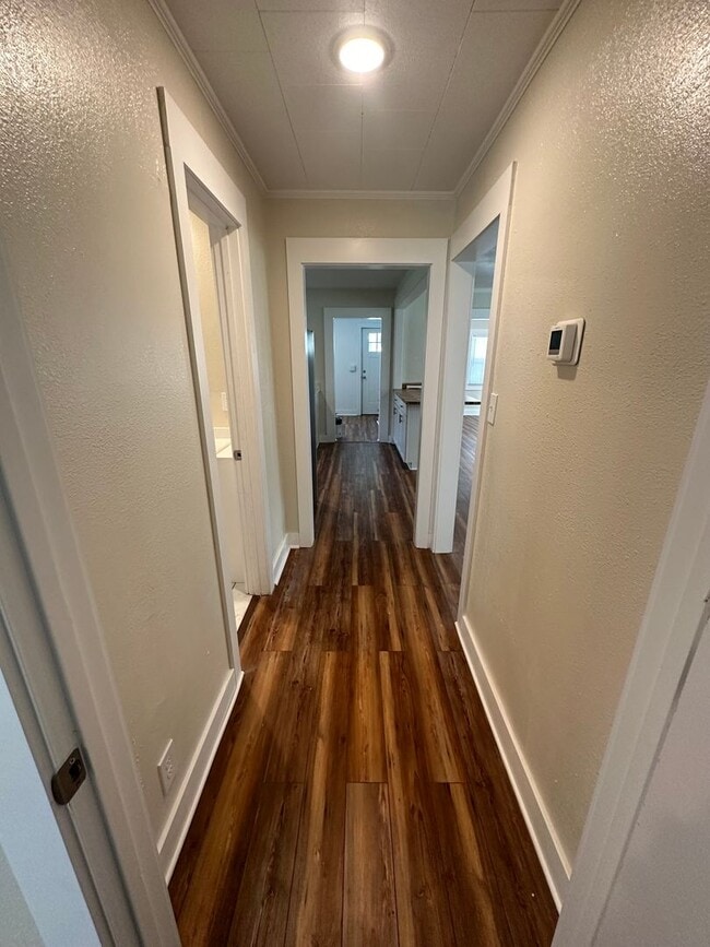 Building Photo - FULLY RENOVATED! 3 Bed/2 Bath in Wanchese