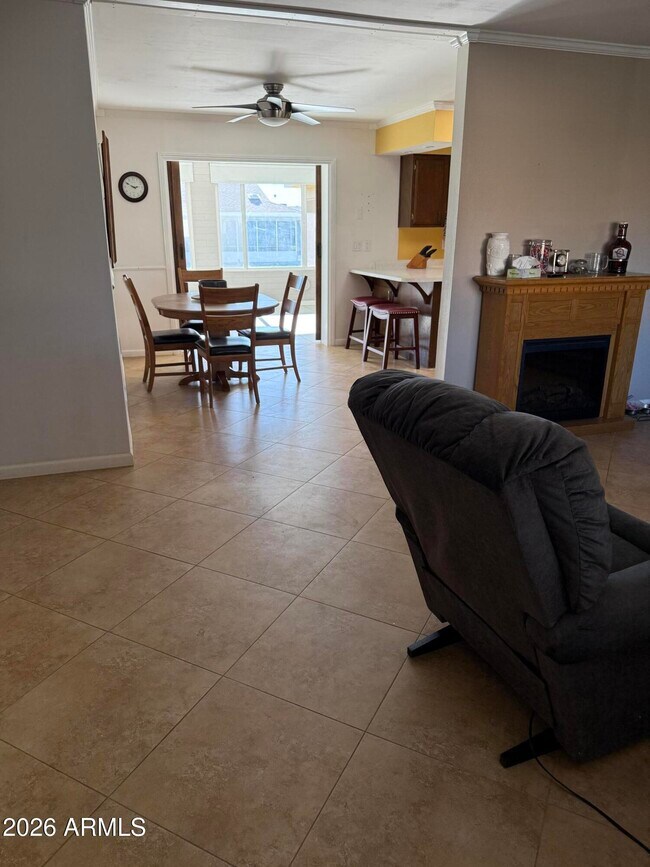 Building Photo - 10659 W Tropicana Cir