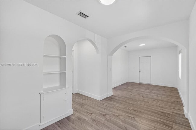 Building Photo - 1801 SW 5th St