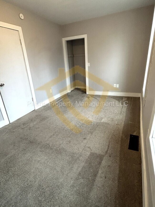 Building Photo - 631 Second Street