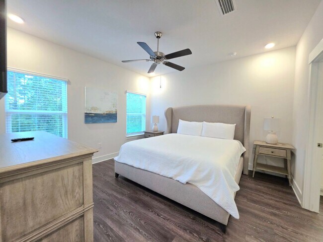 Building Photo - Fully Furnished Coastal Beauty in Perdido ...