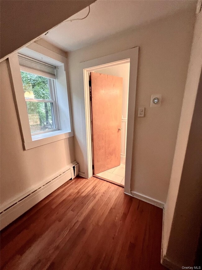 Building Photo - 863 Wolcott Ave