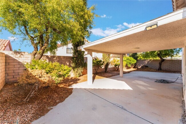 Building Photo - 8150 Canto Ave