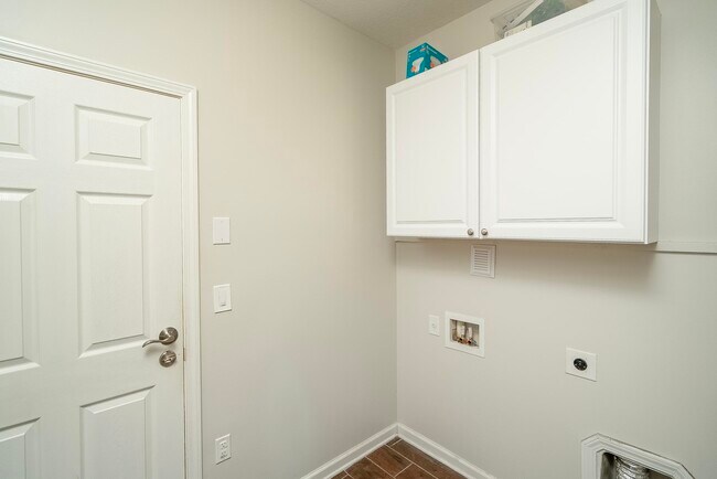 Building Photo - 494 Aventurine Ave