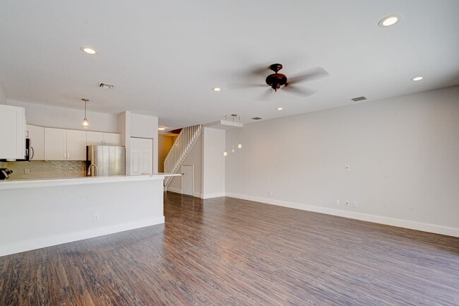 Building Photo - TWO WEEKS FREE! GORGEOUS townhouse updated...