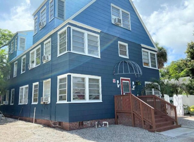 Primary Photo - 633 8th St N