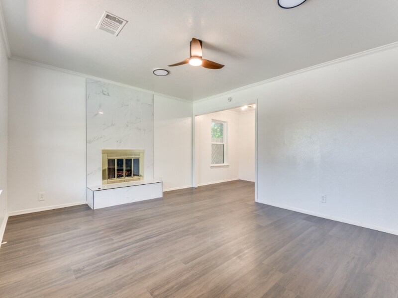 Building Photo - 1926 Chiesa Rd