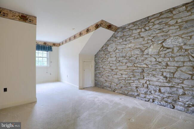 Building Photo - 1886 Conard Rd