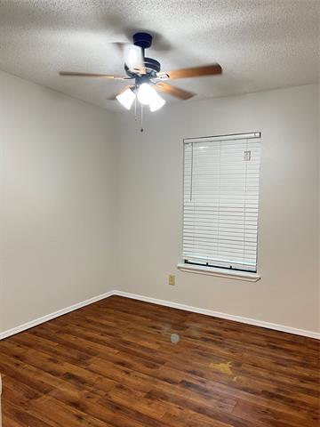Building Photo - 983 Mauve Dr