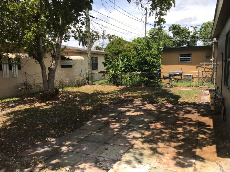 Building Photo - 1306 S 29th Ave