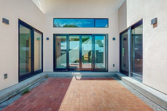 Building Photo - North Valley Fabulous 2018/sf 2 Bedroom  2.5 Bath  with Garage