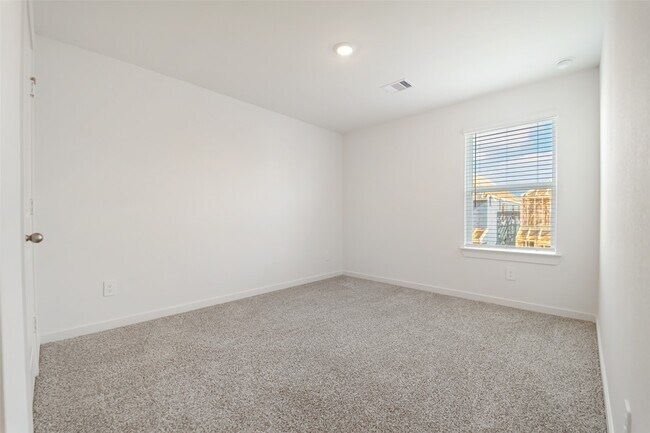 Building Photo - 3511 Shearwater St