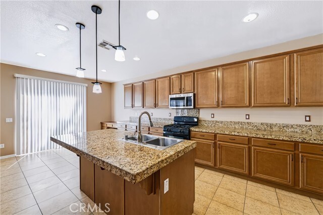 Building Photo - 1833 English Oak Way