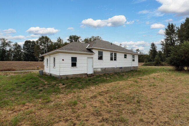 Building Photo - 33491 NW Reeder Rd