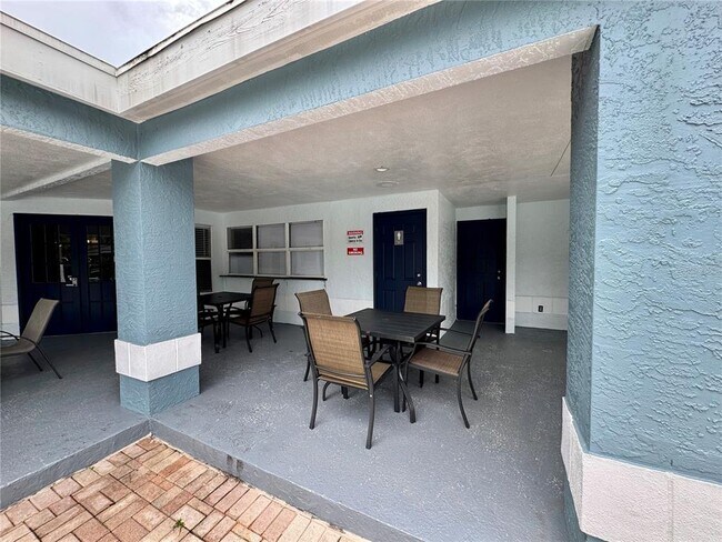 Building Photo - 4532 Commander Dr