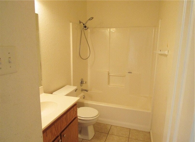 Building Photo - 2903 cantabrian dr