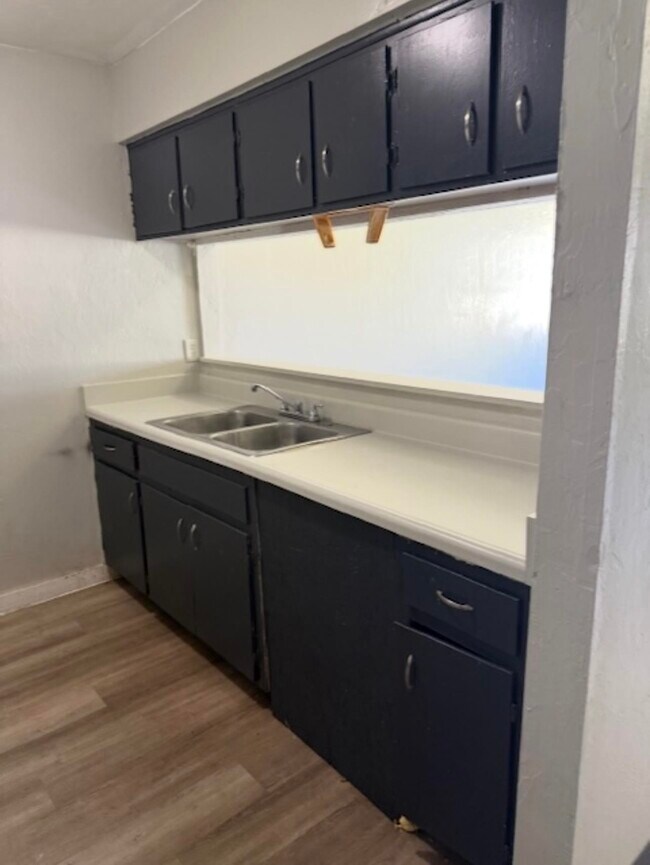 Building Photo - 1830 Nekoma Ct