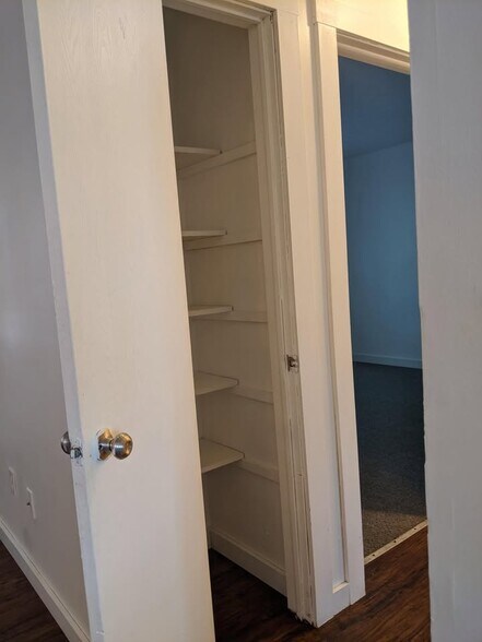 Linen Closet - 1227 Hilltop Dr