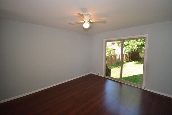 Building Photo - 4 Bedroom Home For Rent in Euclid Ohio