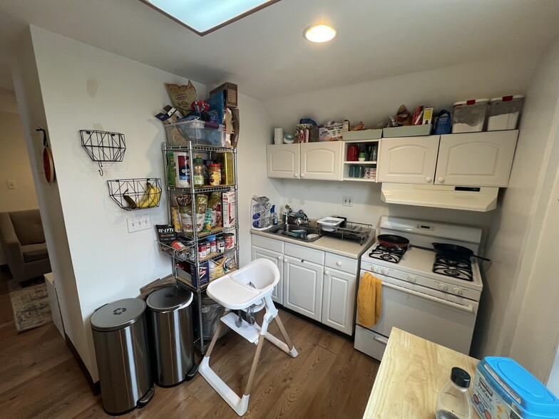 Building Photo - 7 Jay St