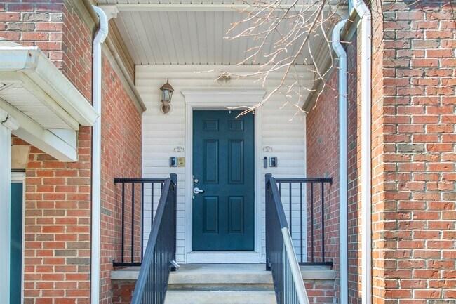 Primary Photo - 7 Tribeca Ave