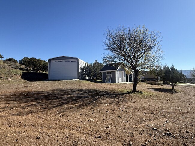 Building Photo - Acton 4 bedroom on Dirt Road