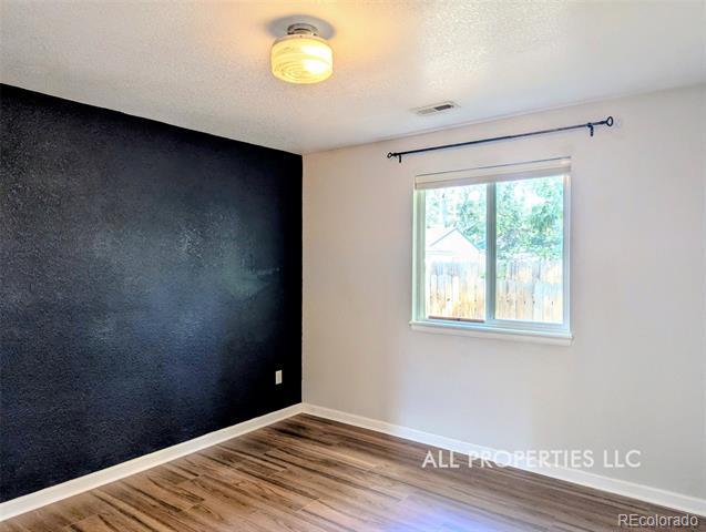 Building Photo - 1617 W 39th Ave