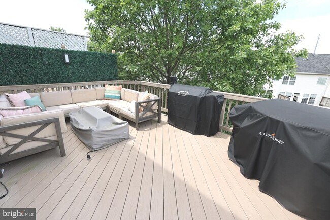 Building Photo - 43121 Shadow Terrace