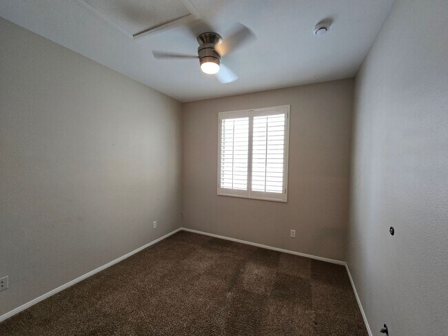 Building Photo - Unique Summerlin Home!