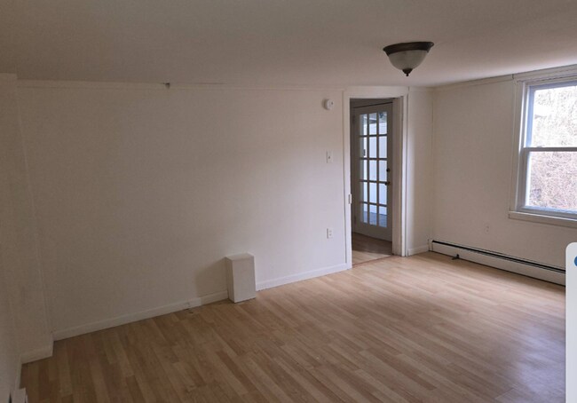 Building Photo - Charming 2 Bed / 1 Bath Single Family Home in Lansford with Front Porch & Yard!