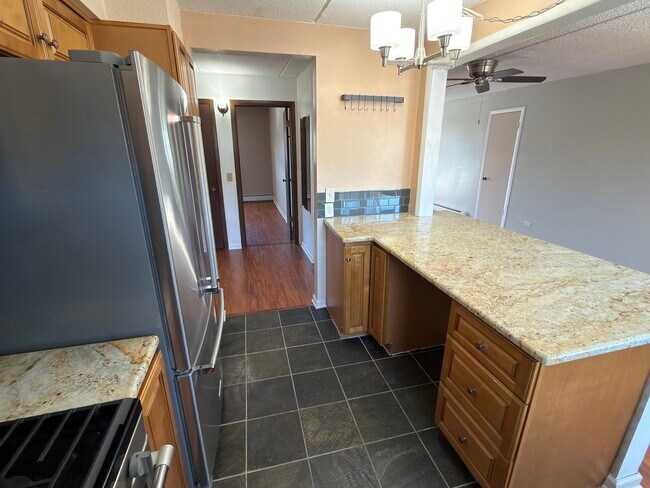 Building Photo - 999 Euclid Ave