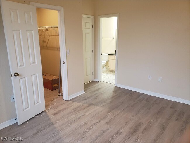 Building Photo - 23640 Walden Center Dr