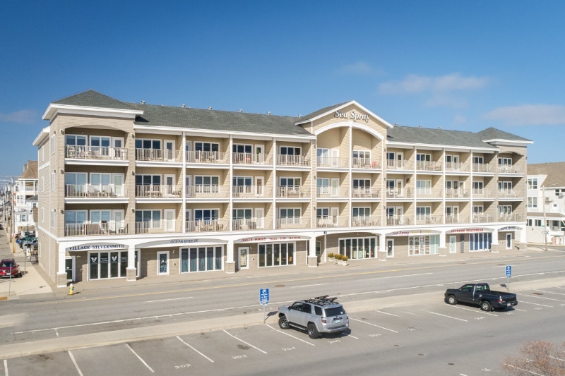 Primary Photo - 83 Ocean Blvd