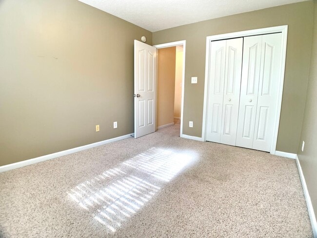 Building Photo - 800 Karmaflux Way