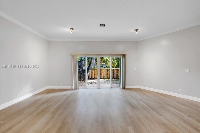 Building Photo - 2929 SW 18th Terrace