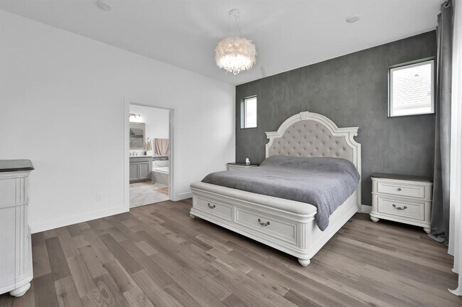 Building Photo - 2807 Kingly Pne Trl