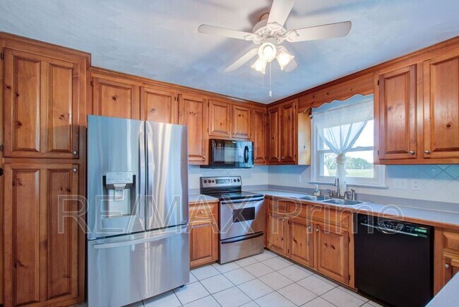 Building Photo - 427 Las Gaviotas Blvd
