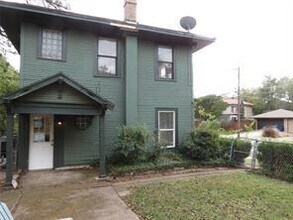 Building Photo - 2516 Delmar Ave